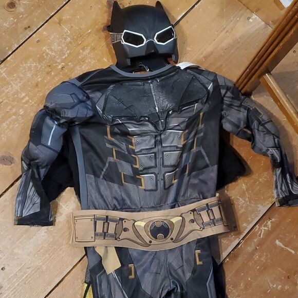 JUSTICE LEAGUE BOYS TACTICAL BATMAN COSTUME plus one piece jammies - Picture 1 of 13